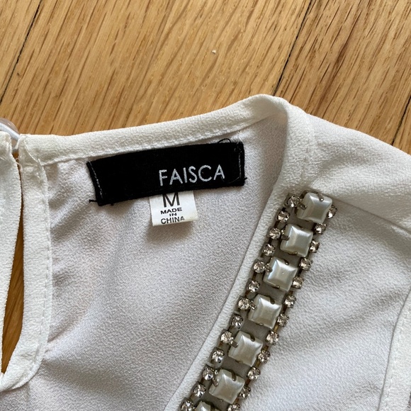 Faisca White Sleeveless Blouse with Rhinestone Embellished Neckline Size M - Picture 6 of 8